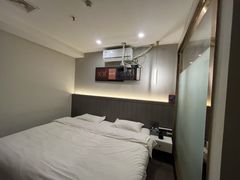 -南月台酒店(春熙路李家沱地铁站店)
