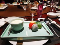 -杭州逸酒店(西湖武林店)