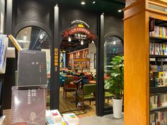 门面-西西弗书店·矢量咖啡(新光天地店)
