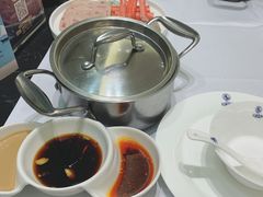 -红鼎豆捞·非遗鲍皇汤火锅(宝丰路店)