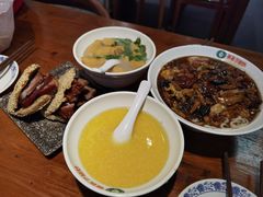 -老天桥酱肉烧饼夹肘子(天桥店)