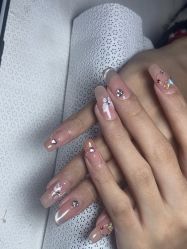 -星辰·新中式美甲美睫工作室