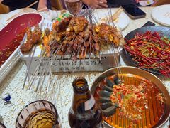-小董哥烤串·爆汁大油边(故宫店)