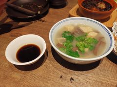 鸭血粉丝汤-香园茶社·金陵小灶(老门东店)