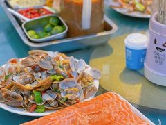 -三亚火车头万人海鲜广场