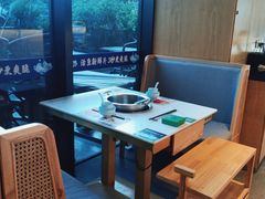 靠窗位-马家斑.鲜鱼火锅(松湖万科店)