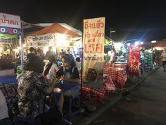 -席娜卡琳火车铁道夜市