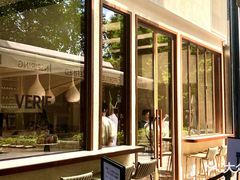 -VERIE BAKEHOUSE