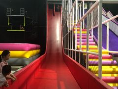 -嘿哟动霸CHUA·新潮玩运动娱乐中心·蹦床滑冰团建乐园