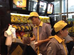 店内-周黑鸭(武汉火车站B1店)