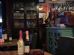 -SISTERS BAR RESTAURANT川意酒馆(嘉善老市H楼店)
