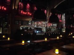 -FOUR PLAY BAR