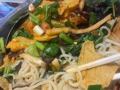 -柳州肥姨妈大骨螺蛳粉(东靖路店)