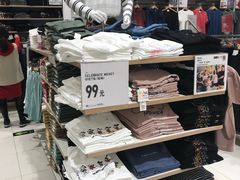 -优衣库(郑州二七万达广场店)