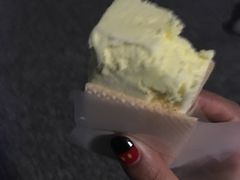 -詹爷爷乌节路街头冰淇淋