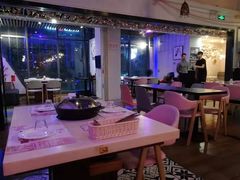 -樱花里音乐餐吧·牛扒椰子鸡(东圃店)