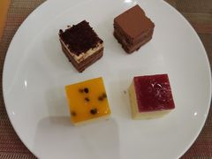 -上海西藏大厦万怡自助餐厅(徐汇店)