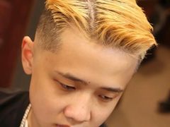 -鸿通城购物中心