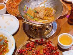 -隔壁老王·家常云南菜(皇冠店)