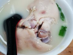 -雷祖芳老妈蹄花店