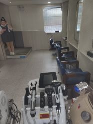 -PE SALON