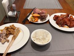 -南郊宾馆·风味自助餐厅·山东十六地市特色菜