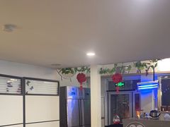 -毛辣果·贵州红酸汤牛肉火锅(西单店)