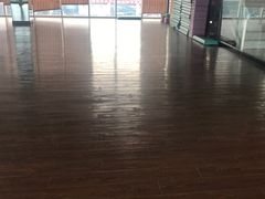 -健龙森俱乐部·游泳·健身·羽毛球综合体育馆