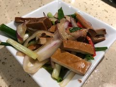 凉拌豆腐干-船梆煮•蒸汽海鲜·炉火烤肉(五四广场店)