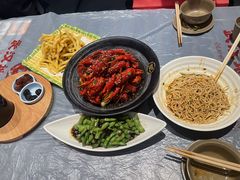-肥肥虾庄·金牌油焖大虾(杨园滨江时代walk店)