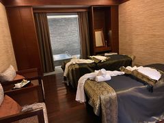 -三亚湾海居铂尔曼度假酒店