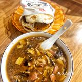 吃起来特别爽 牛肉夹馍肉给的实在 再夹个咸鸭蛋