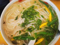 过桥米线-蝴蝶泉宾馆-中餐厅