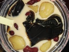 奶茶味燒仙草-八婆婆烧仙草(曾厝垵店)