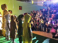 -爱睿思儿童早教亲子游泳(万象城店)