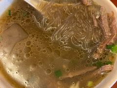 -佬钱湾仔(衣裳街店)