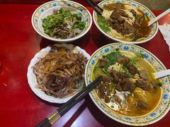 -金杨拉面王小吃面馆·牛三宝面·红烧牛肉粉