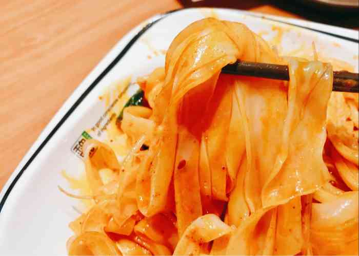 魏家凉皮(体育场店)-"「三鲜米线」最近牙齿特别敏感,吃辣的特别.