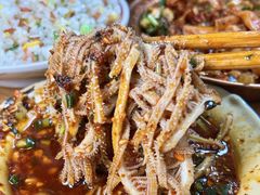 -拈签一笑黄牛肉辣卤串串