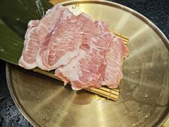 -臻牛烤肉