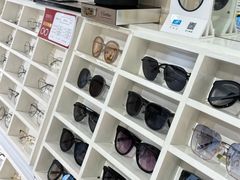 -诺柯视眼镜-蔡司依视路官方工厂店(淞南一店)