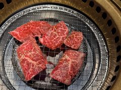 -山川小町·极番烧肉(新地假日广场店)