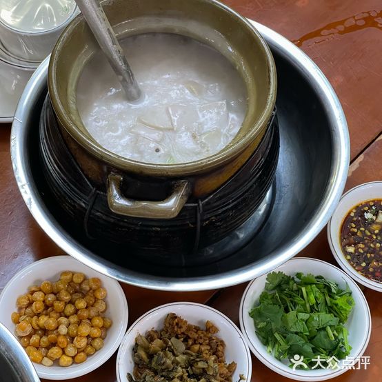 潮汕阿俊粥砂锅(航惠路店)