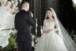 -不晚国际婚纱礼服