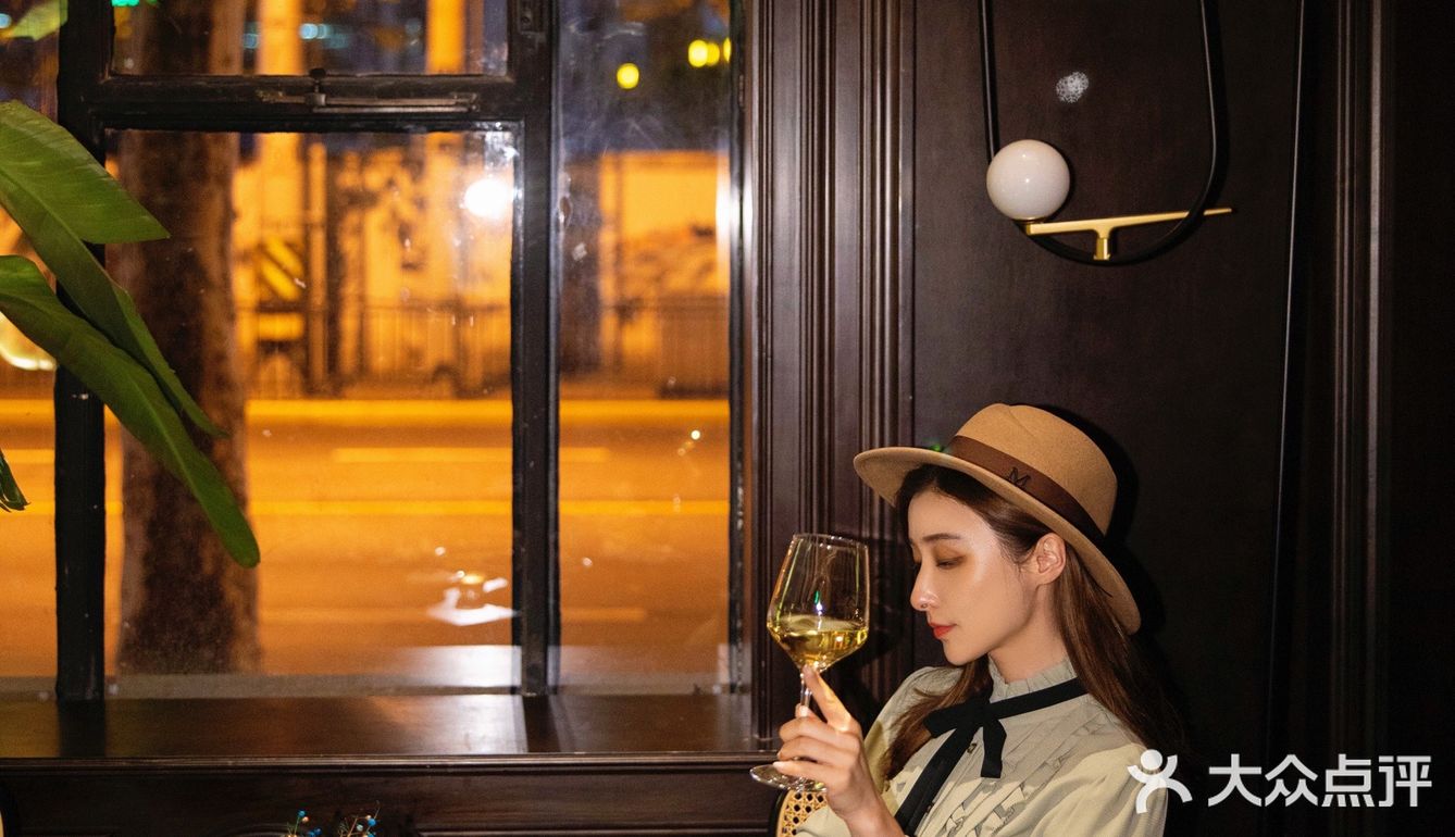 推开百年历史建筑的大门|探索神秘的滇味小酒馆