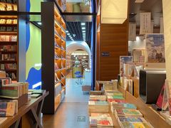 -上海三联书店READWAY(华中首店)