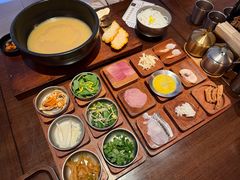 -银米·云南传统过桥米线(双廊黑金冠店)