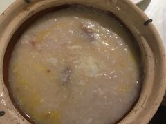 w窝蛋滑牛粥-新大咀港式茶餐厅(宝山万达店)