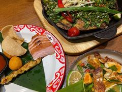 -云海肴·汽锅鸡·云南菜(天山百盛优客店)