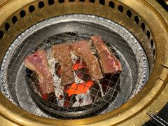 -山川小町·极番烧肉(新地假日广场店)